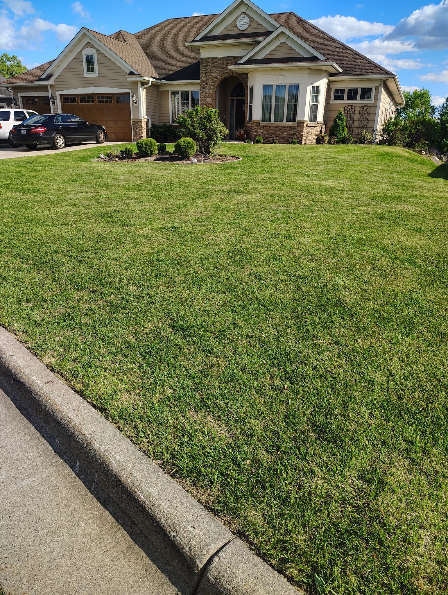 Landscaping & Hardscaping company Big River lawn Care services and snow LLC in Wausau, WI
